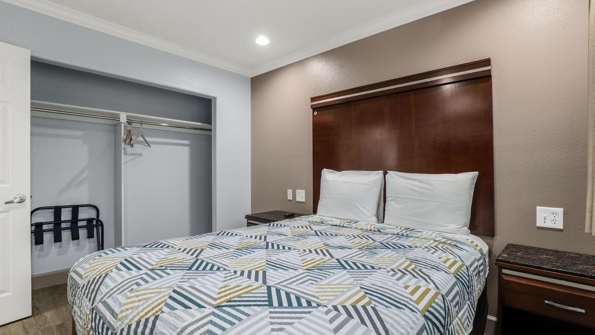 6 Carlsbad, Ca- North Carlsbad