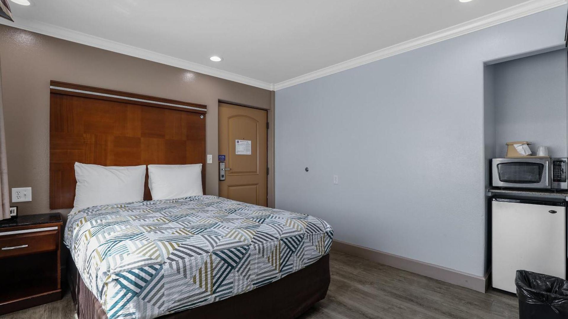 6 Carlsbad, Ca- North 3*