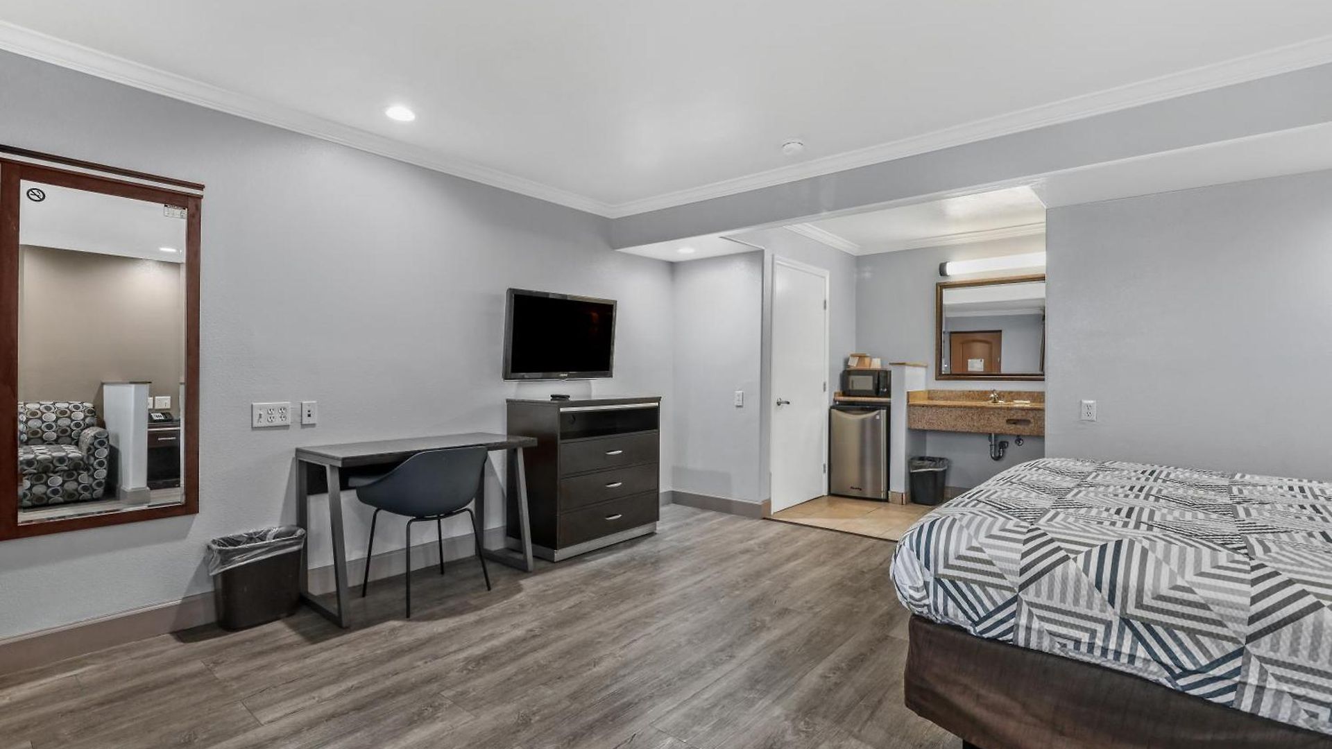 6 Carlsbad, Ca- North Hotel 3*