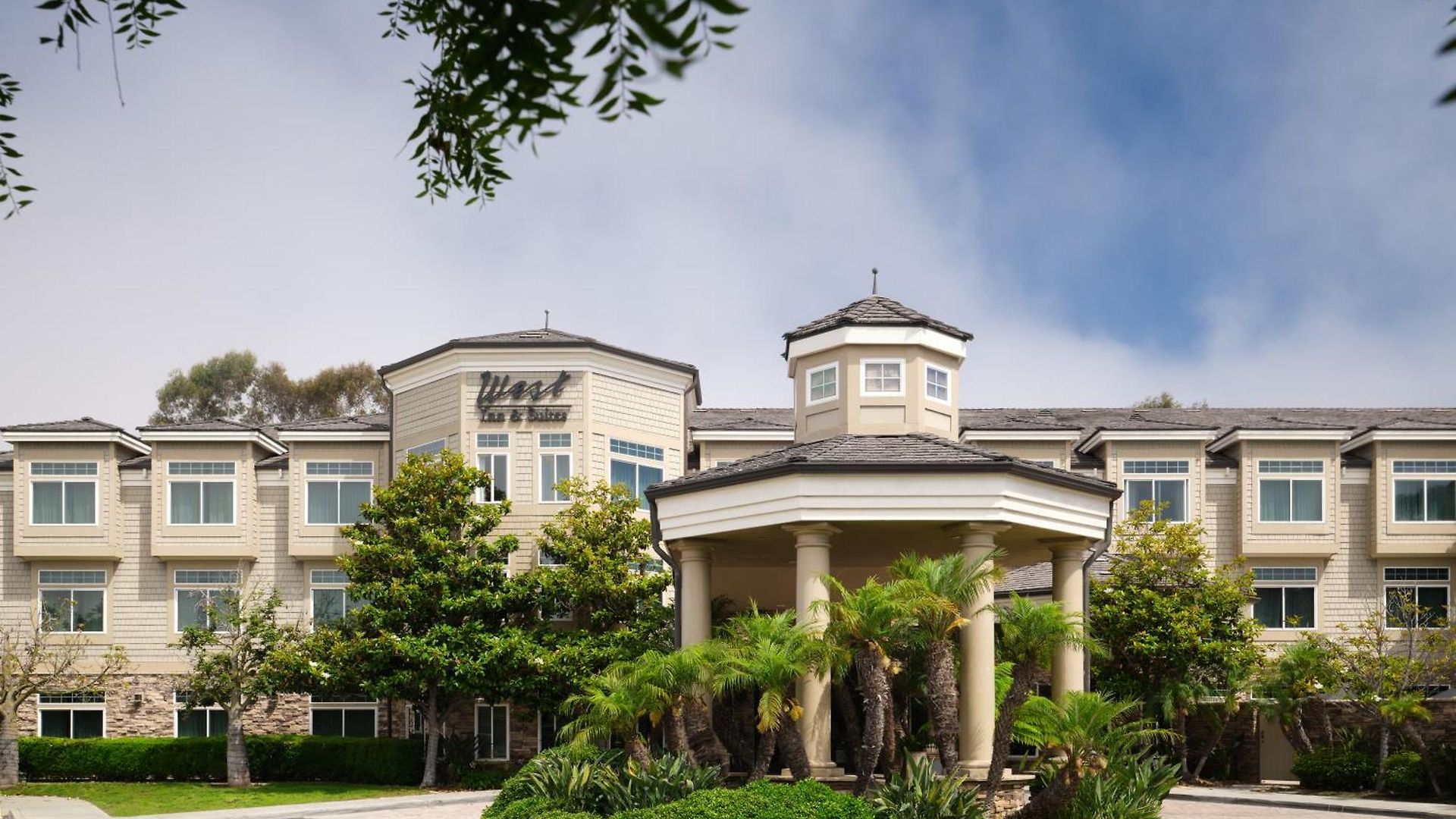 Hotel West &