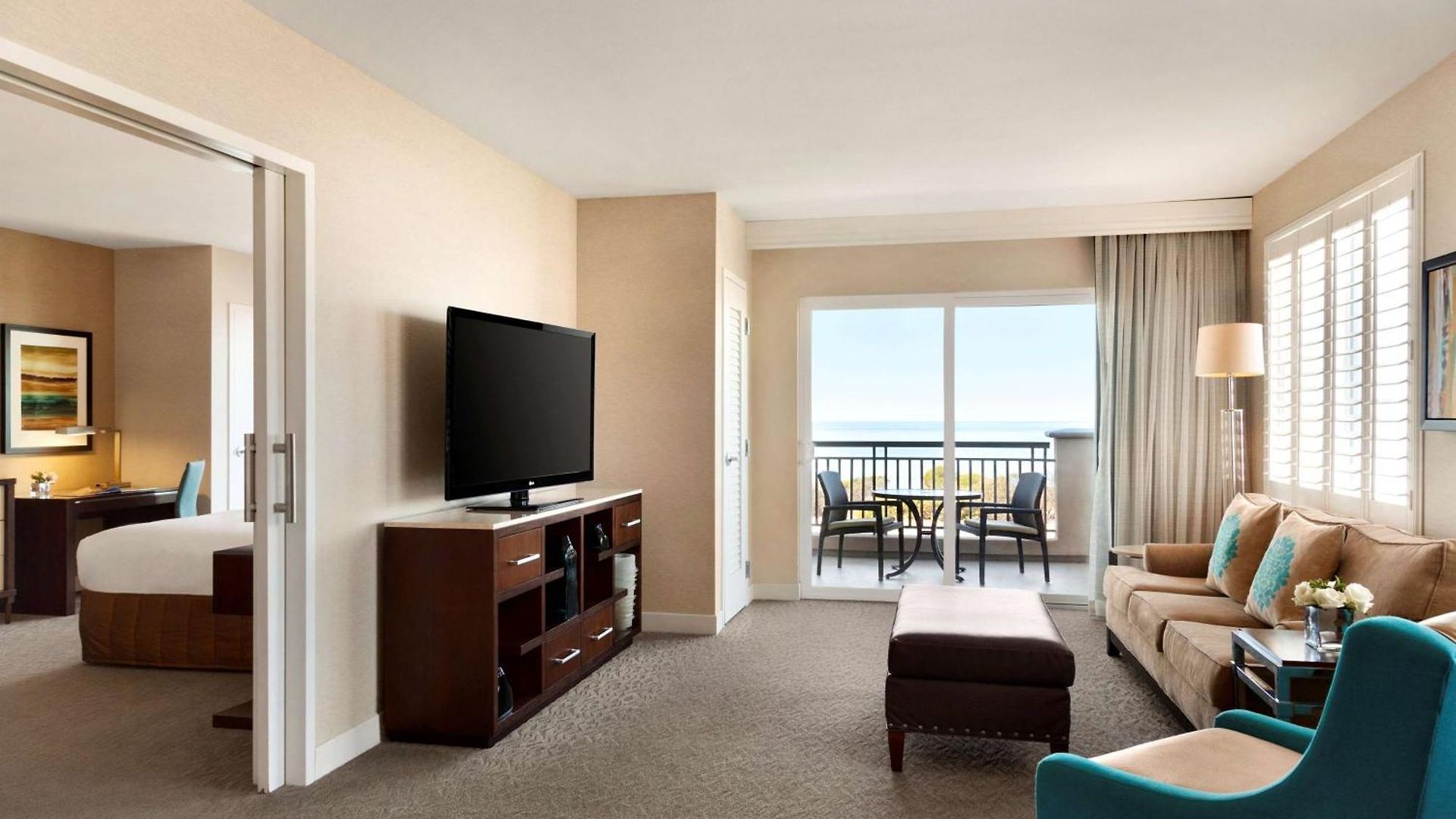 Resort Cape Rey Beach, A Hilton &