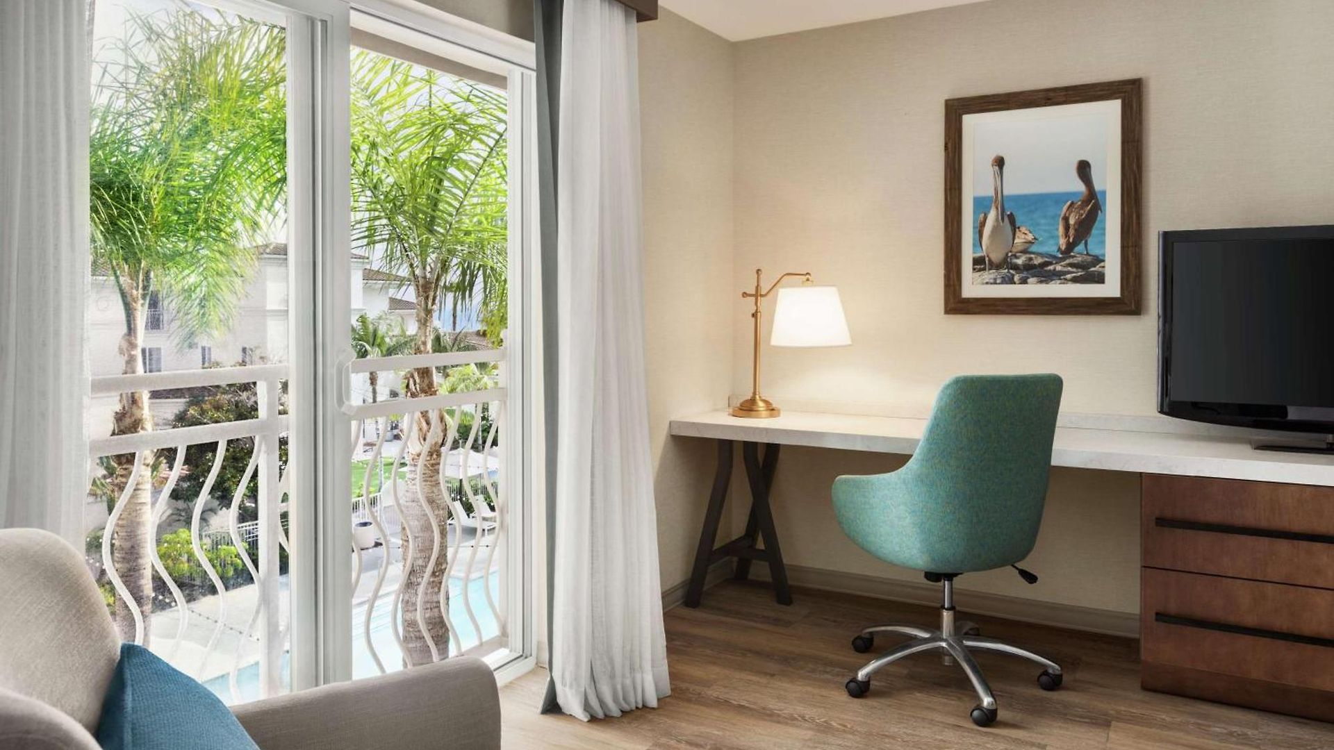 Hilton Garden 4*