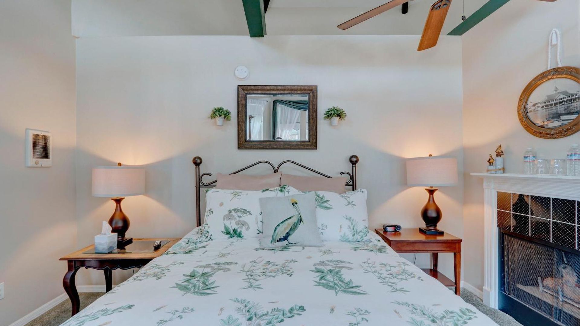Pelican Cove Hotel