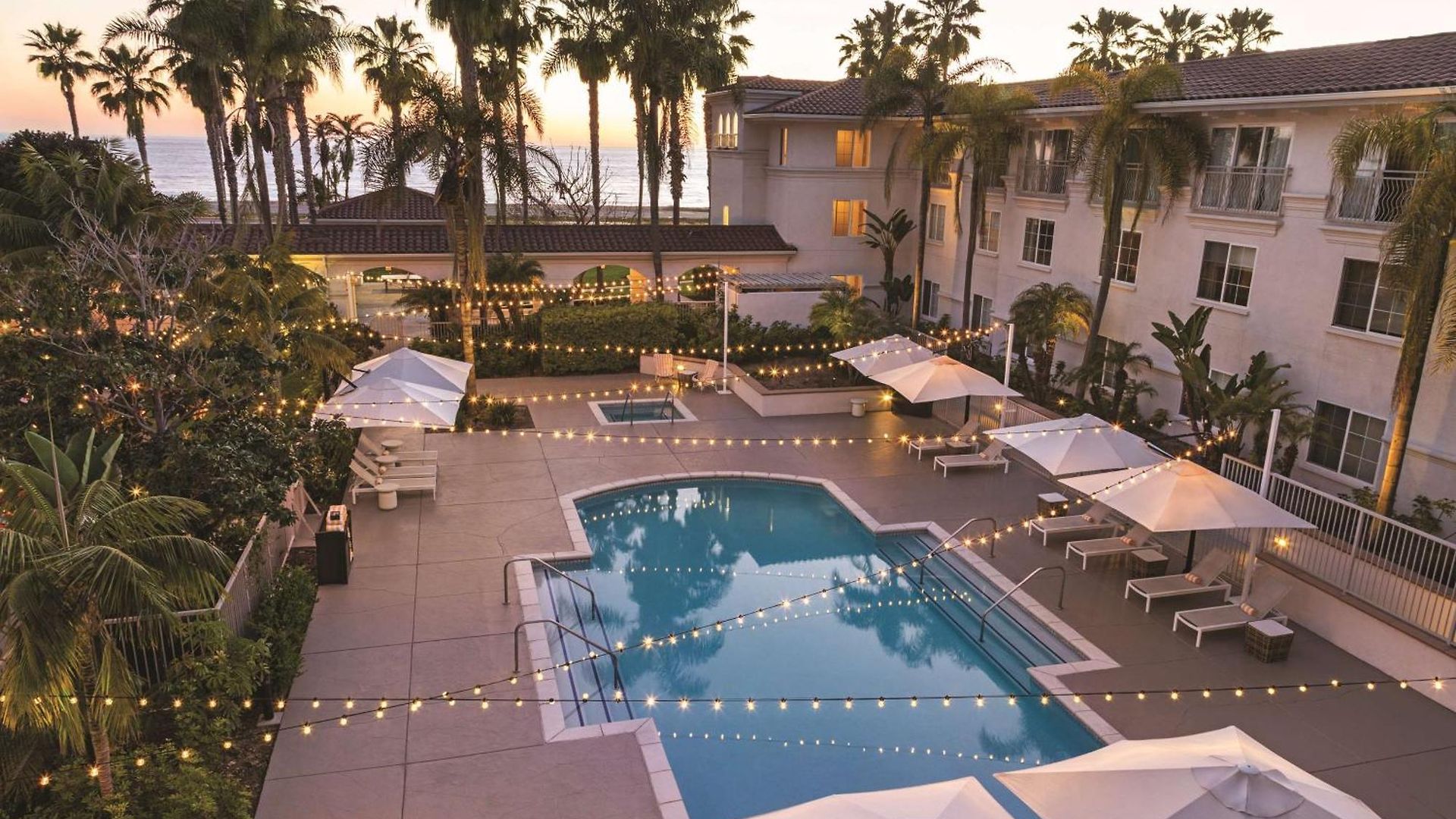 Hilton Garden 4*