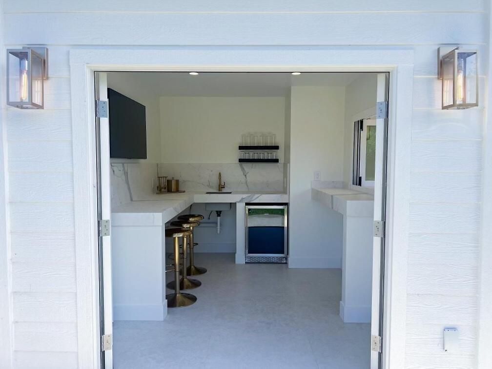 Holiday home Elegant 2br With Outdoor Space