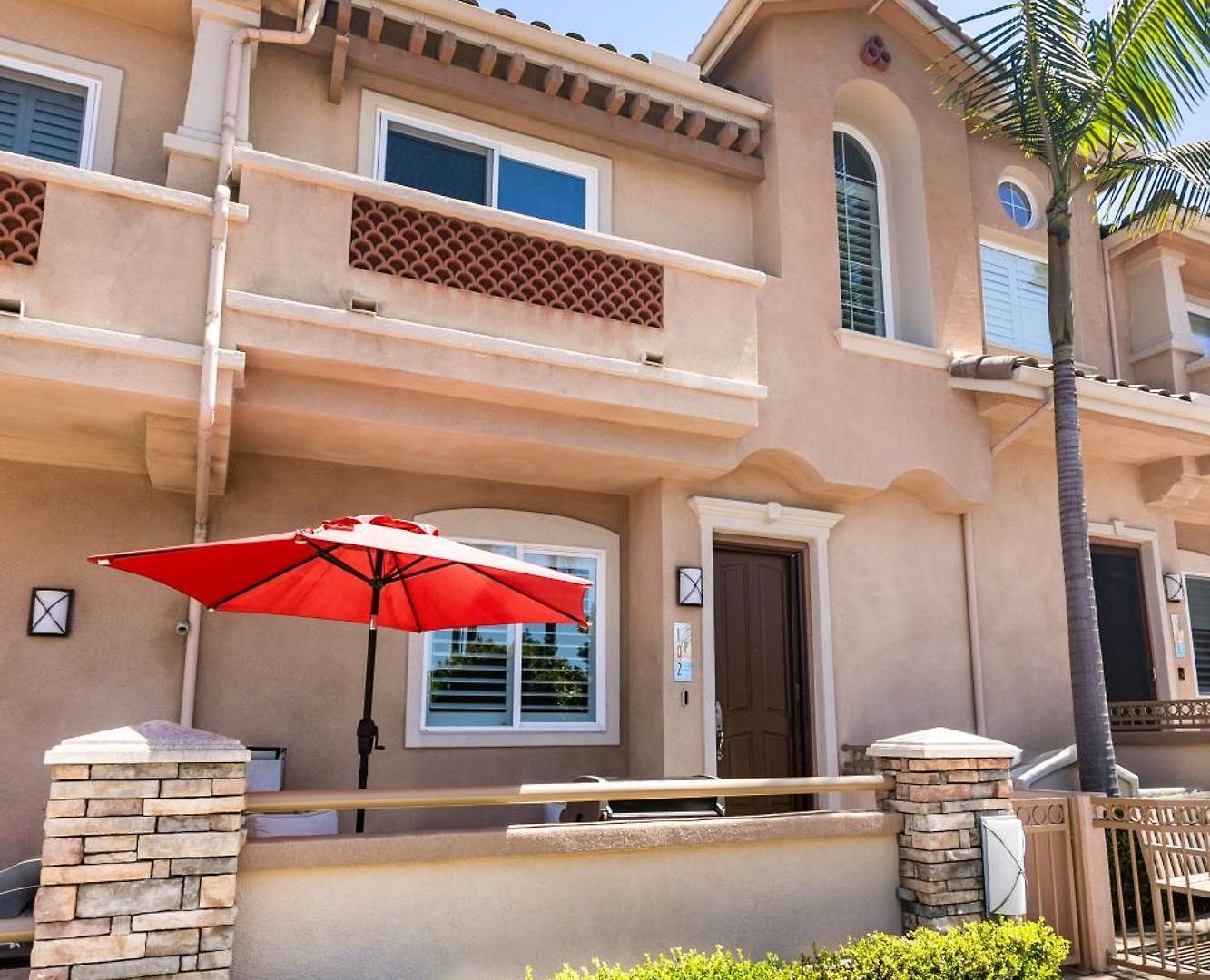 Carlsbad Village Escape Near Beach Holiday home