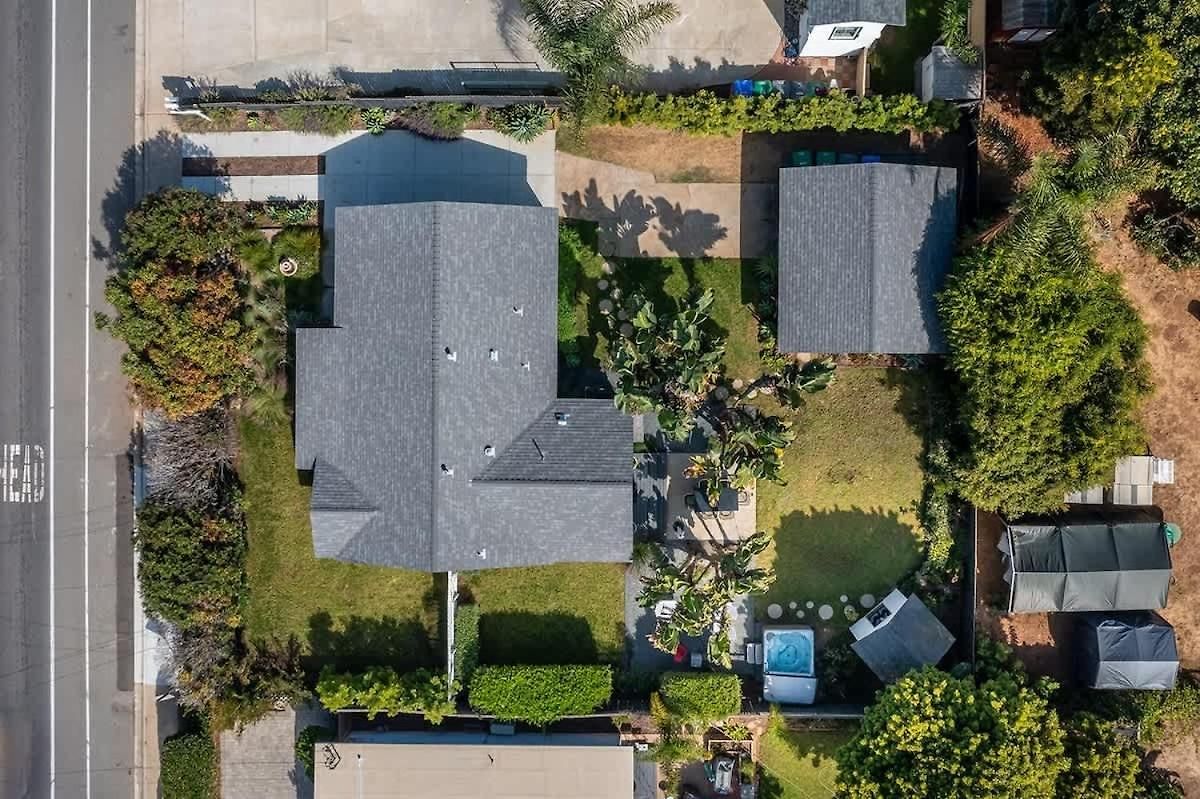 Coastal Palm Haven - With Hot Tub