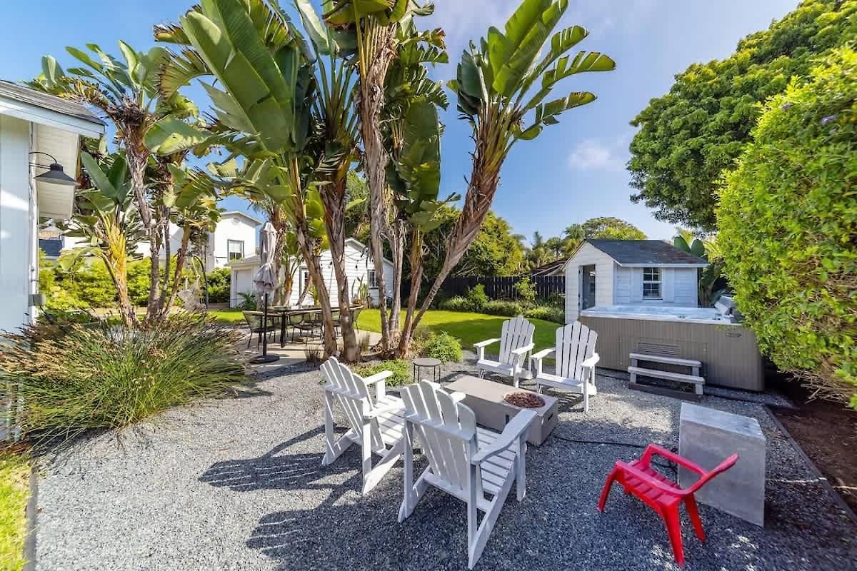 Coastal Palm Haven - With Hot Tub Holiday home *