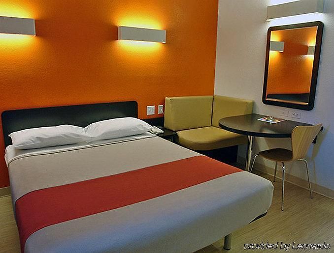 6-carlsbad, Ca - East Near Legoland 3*