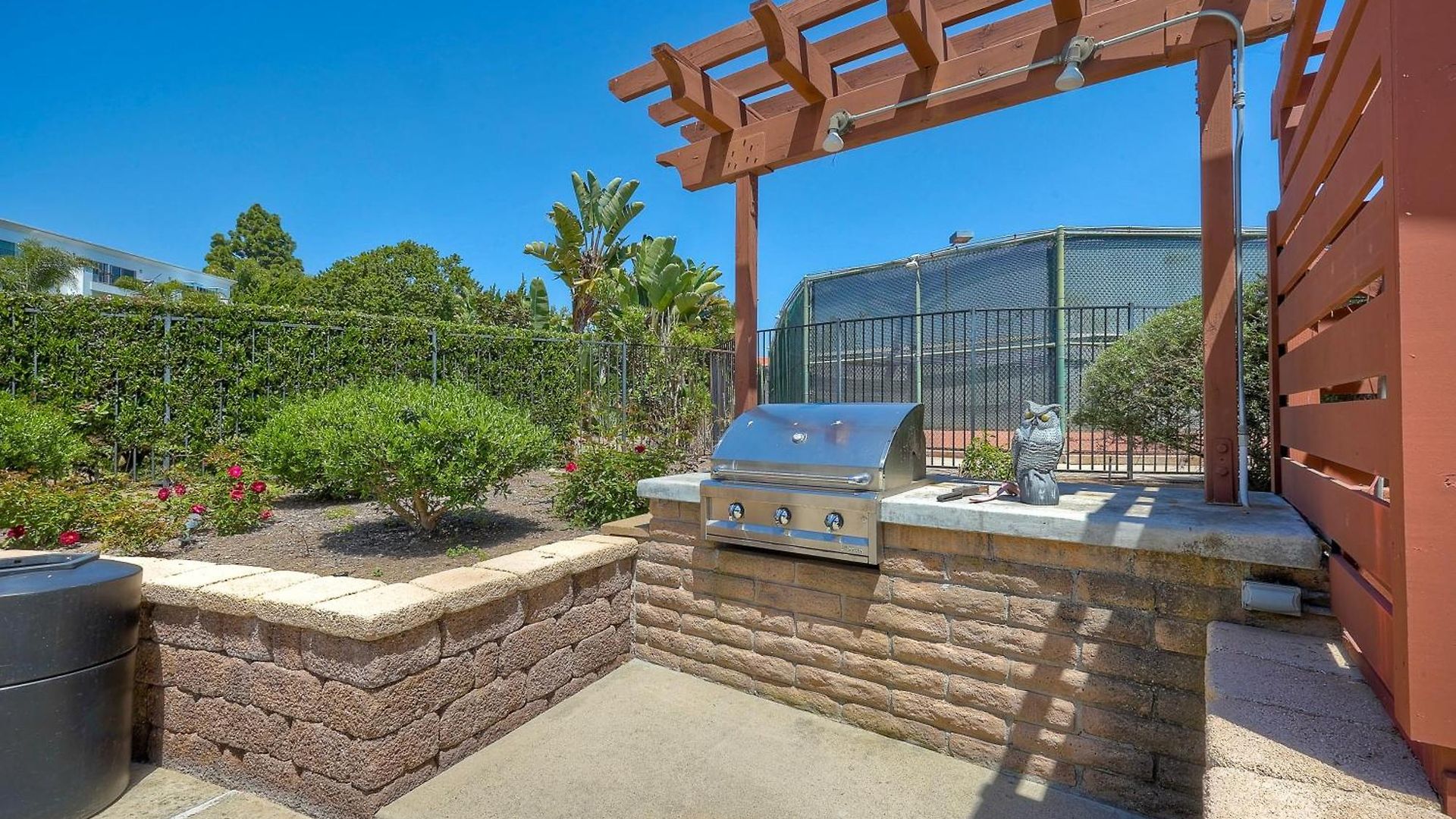 La Costa Pool Bbq Gated Parking Carlsbad