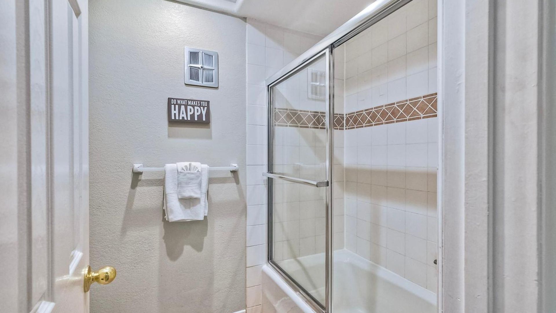 La Costa Pool Bbq Gated Parking Apartment