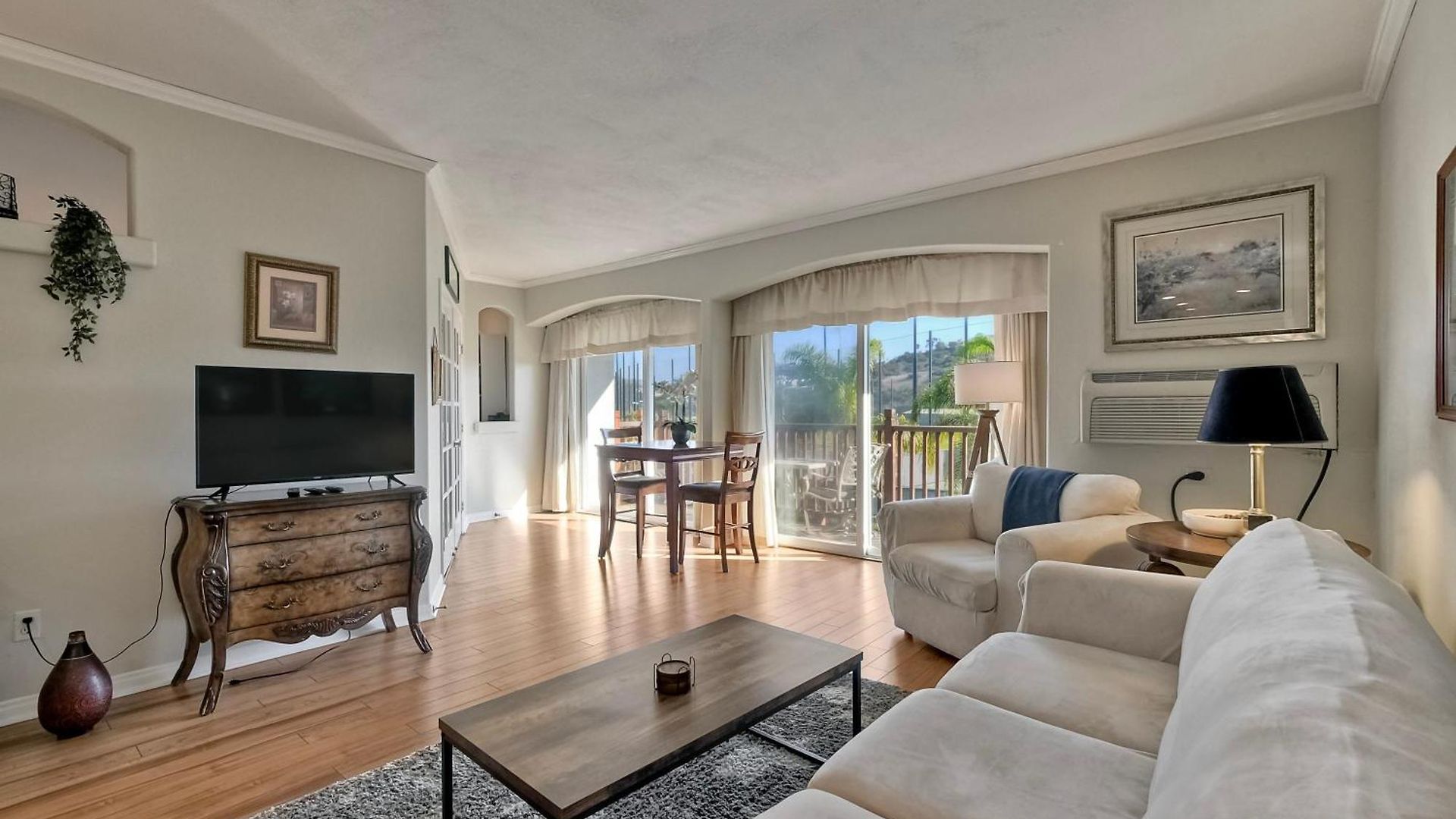 La Costa Pool Bbq Gated Parking Apartment