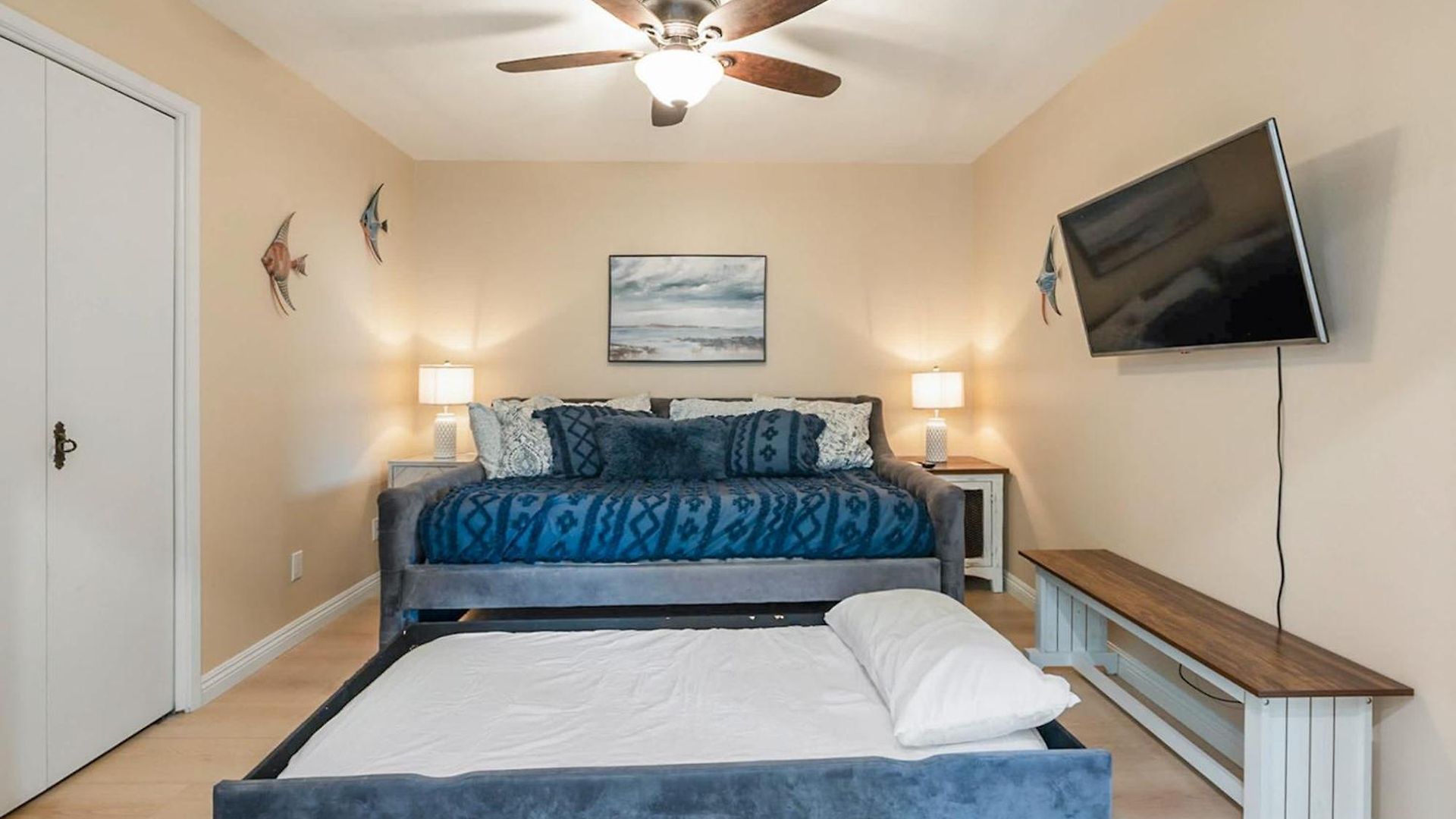 Beachfront In - Remodeled Carlsbad