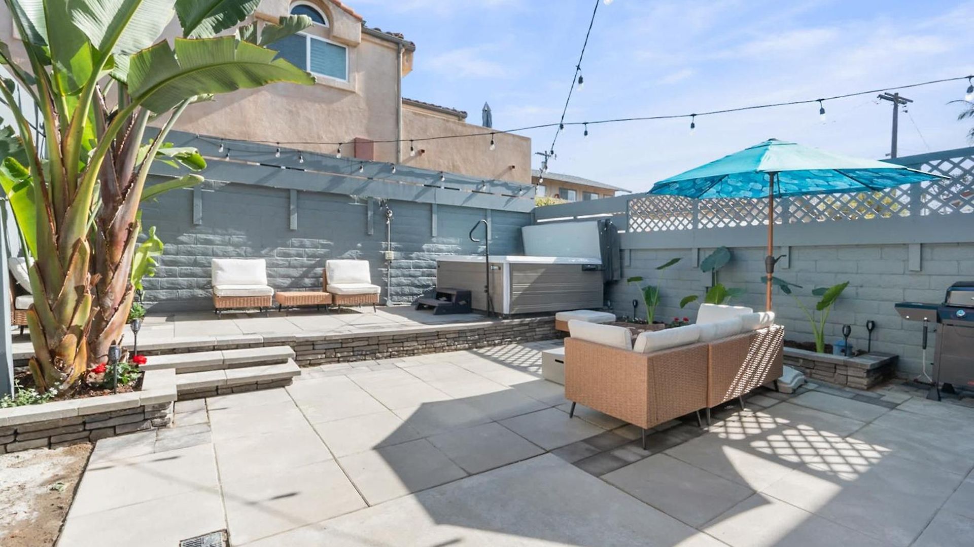 Beachfront In - Remodeled *