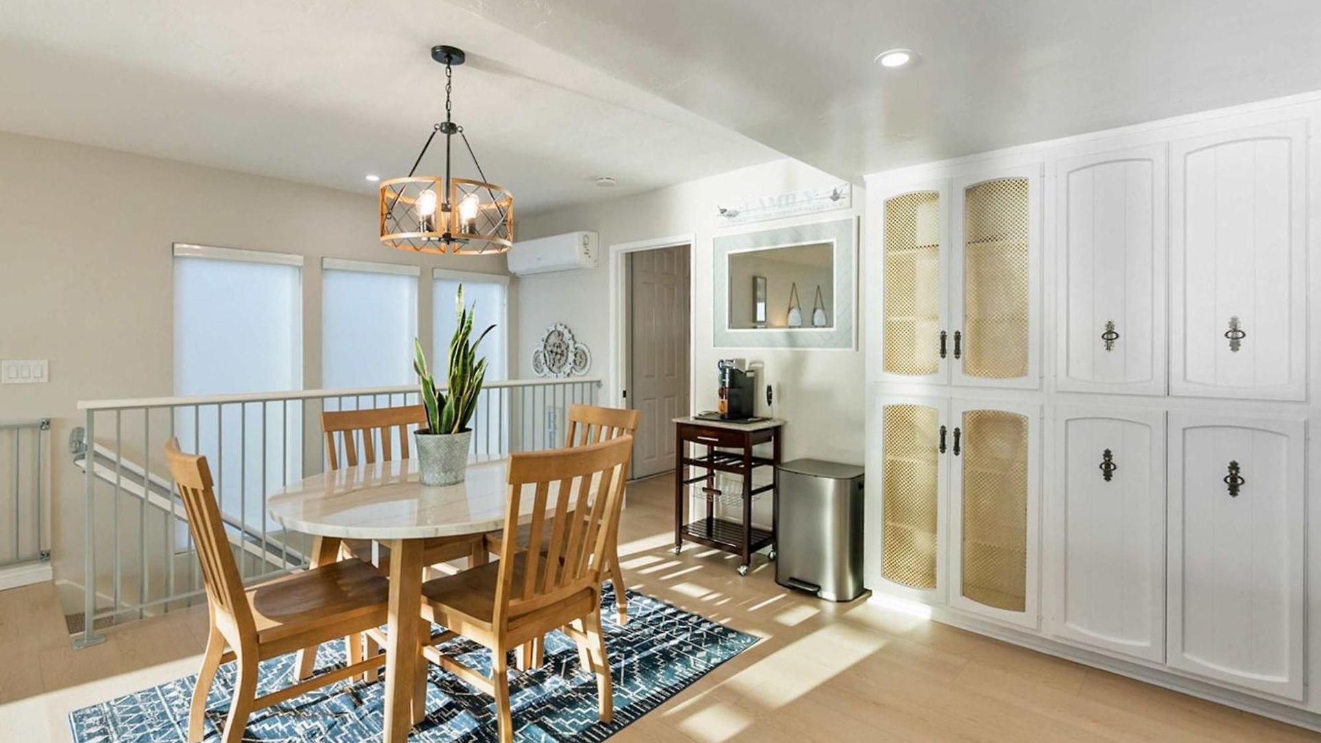 Beachfront In - Remodeled Holiday home