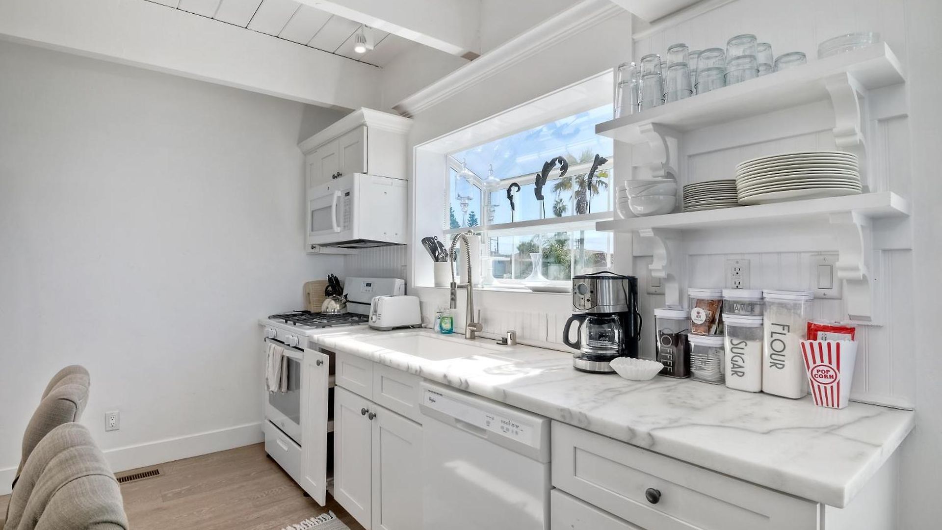 3690 Boulevard - Entire Carlsbad