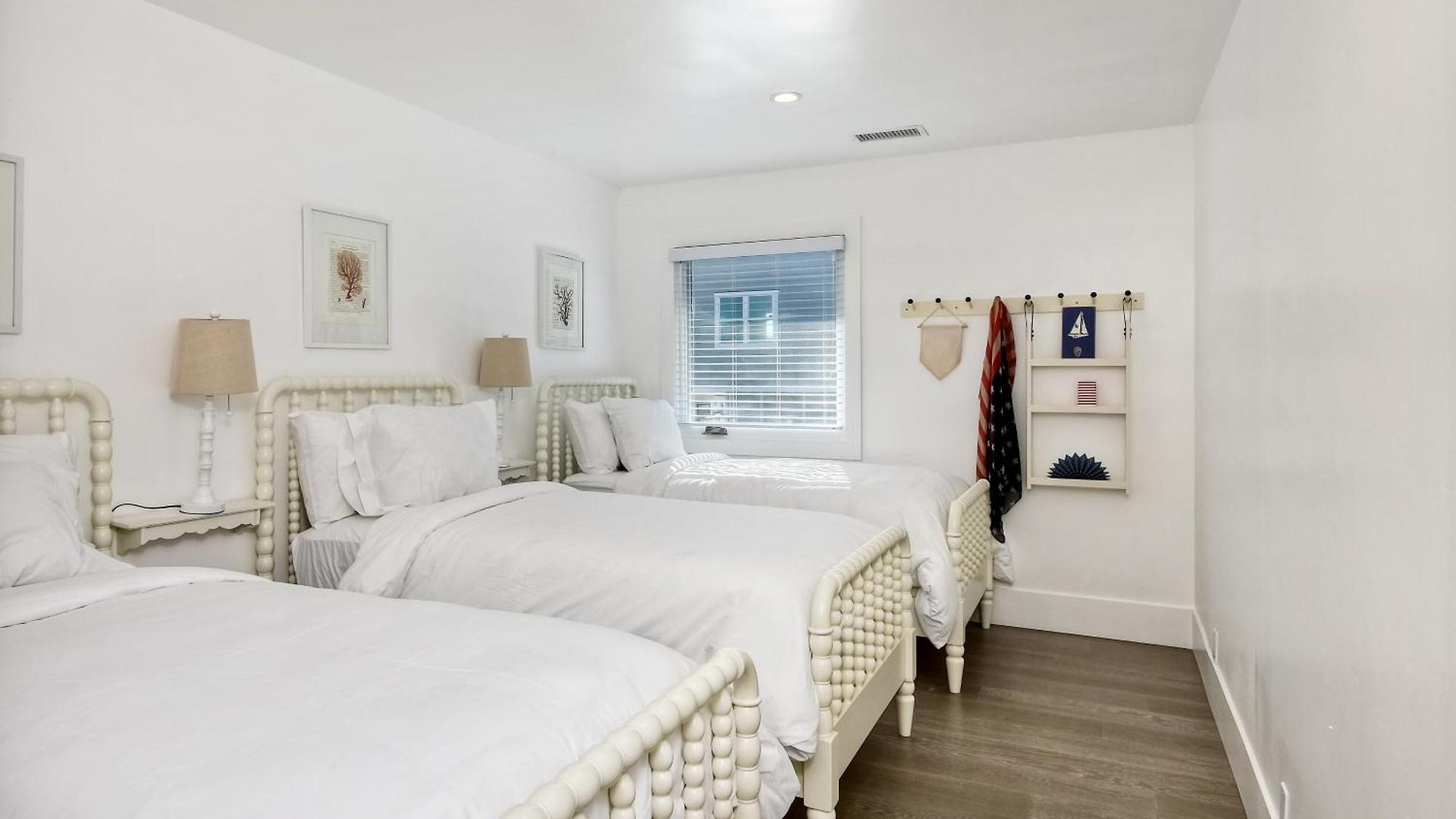 Holiday home 3636 Blvd - Upper *