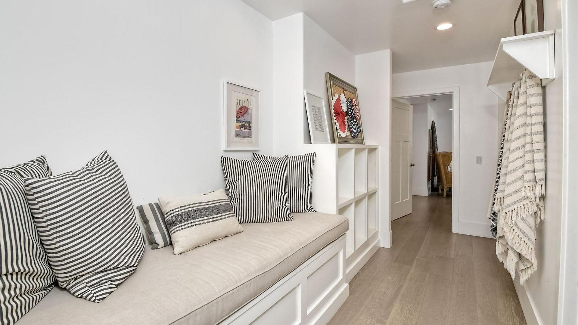Holiday home 3636 Blvd - Upper *