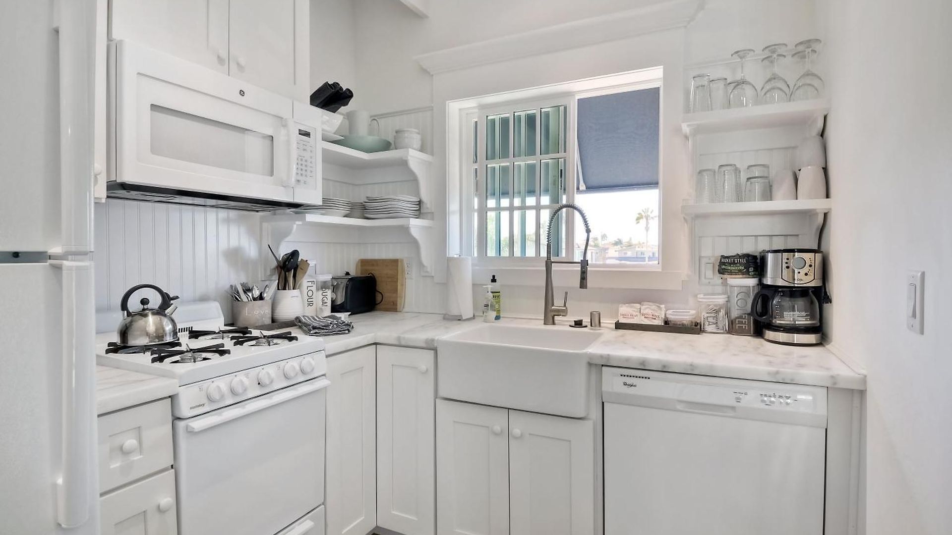 3690 Boulevard - Unit C *