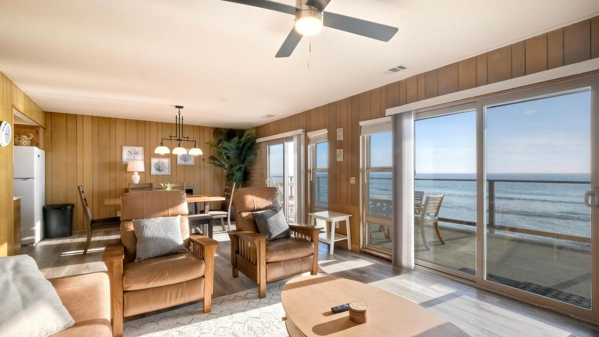 Apartment Oceanfront Getaway Ocean Views Fire Pit Bbq Access