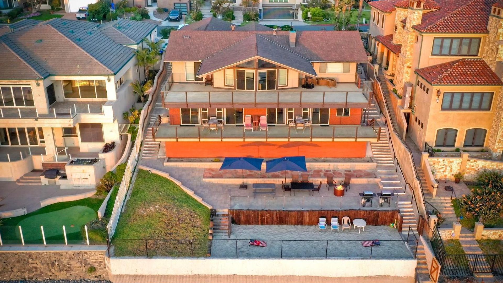 Apartment Oceanfront Getaway Ocean Views Fire Pit Bbq Access