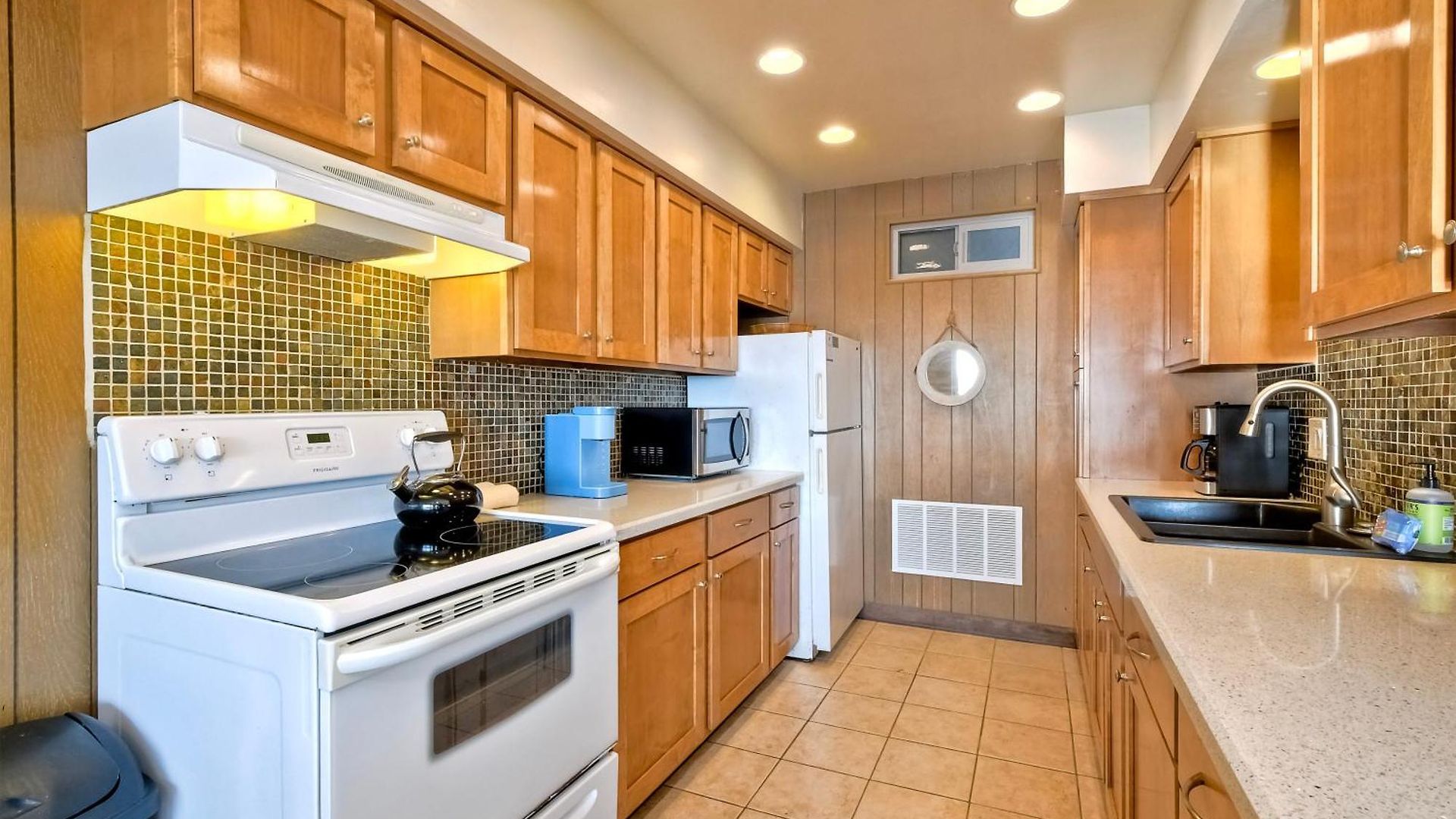 Oceanfront Getaway Ocean Views Fire Pit Bbq Access Apartment *