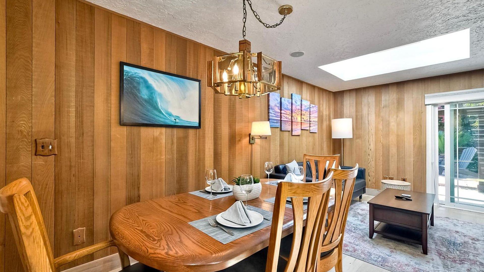 Hot Tub, Fire Pit, Bbq, Shuffleboard, Walk To Holiday home