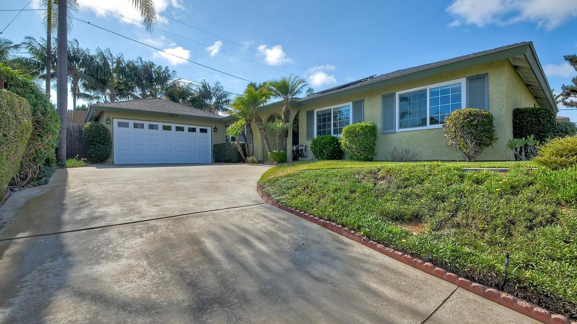 Hot Tub, Fire Pit, Bbq, Shuffleboard, Walk To Holiday home Carlsbad