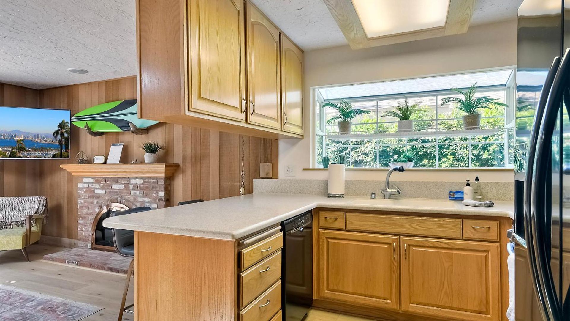 Hot Tub, Fire Pit, Bbq, Shuffleboard, Walk To Holiday home *