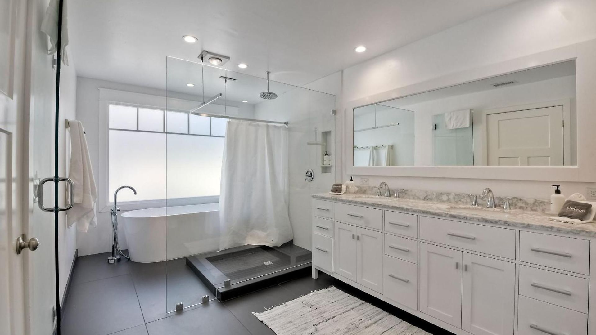3636 Blvd - Lower Holiday home *