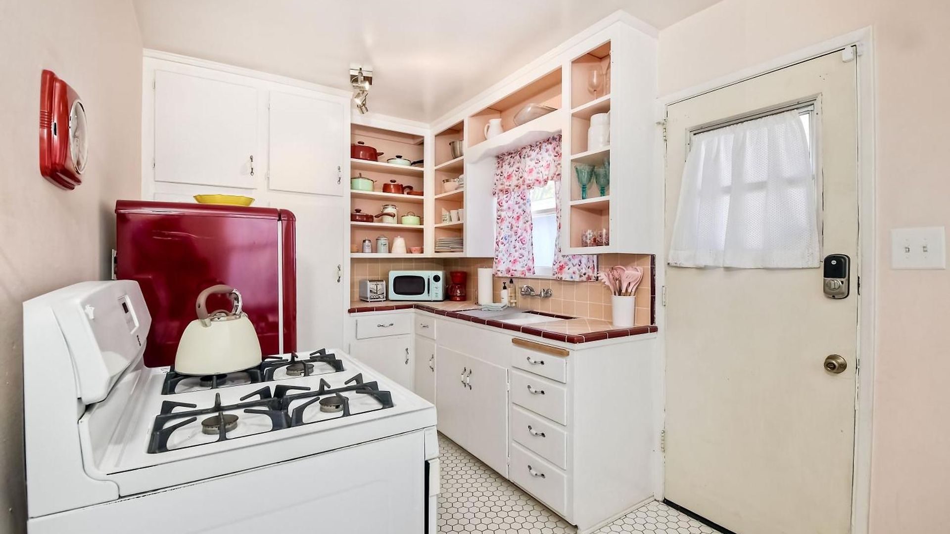 165 Tamarack * Carlsbad