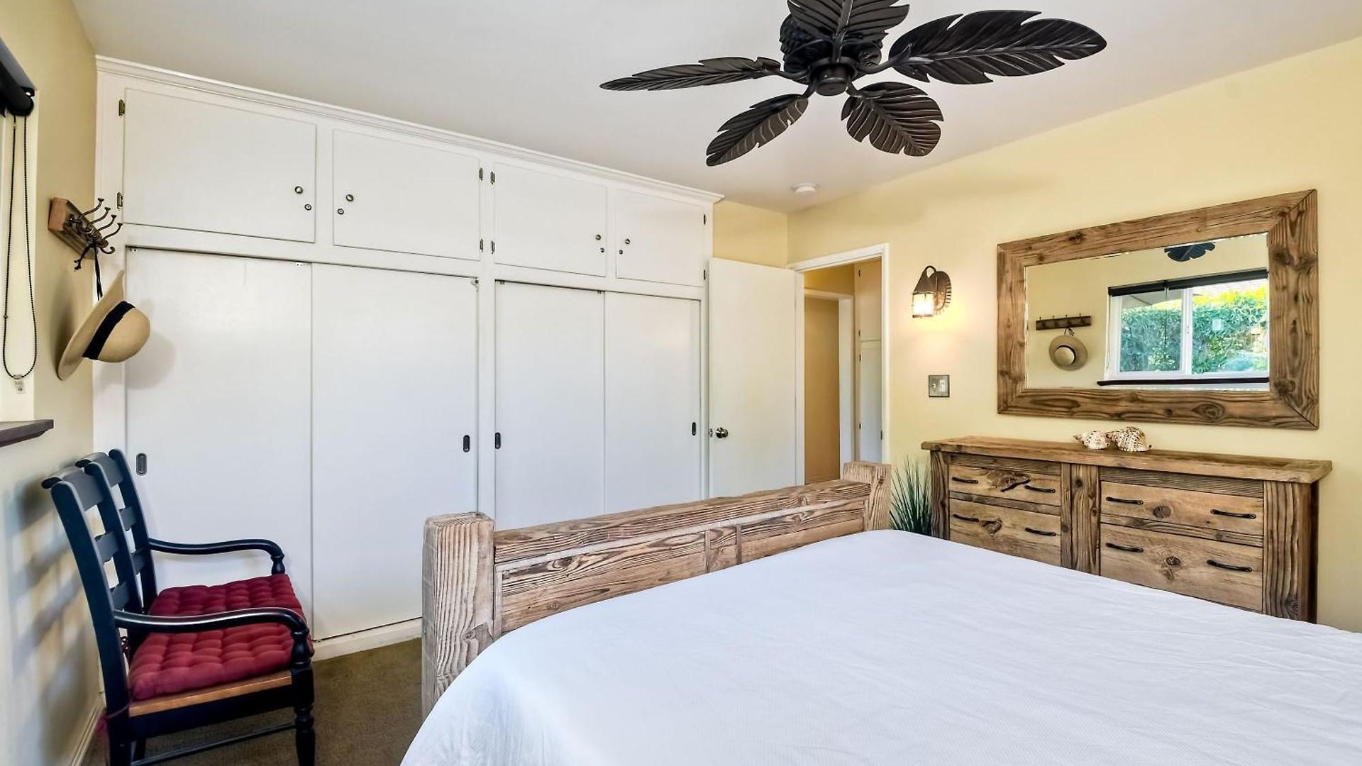 5285 Shore Drive * Carlsbad