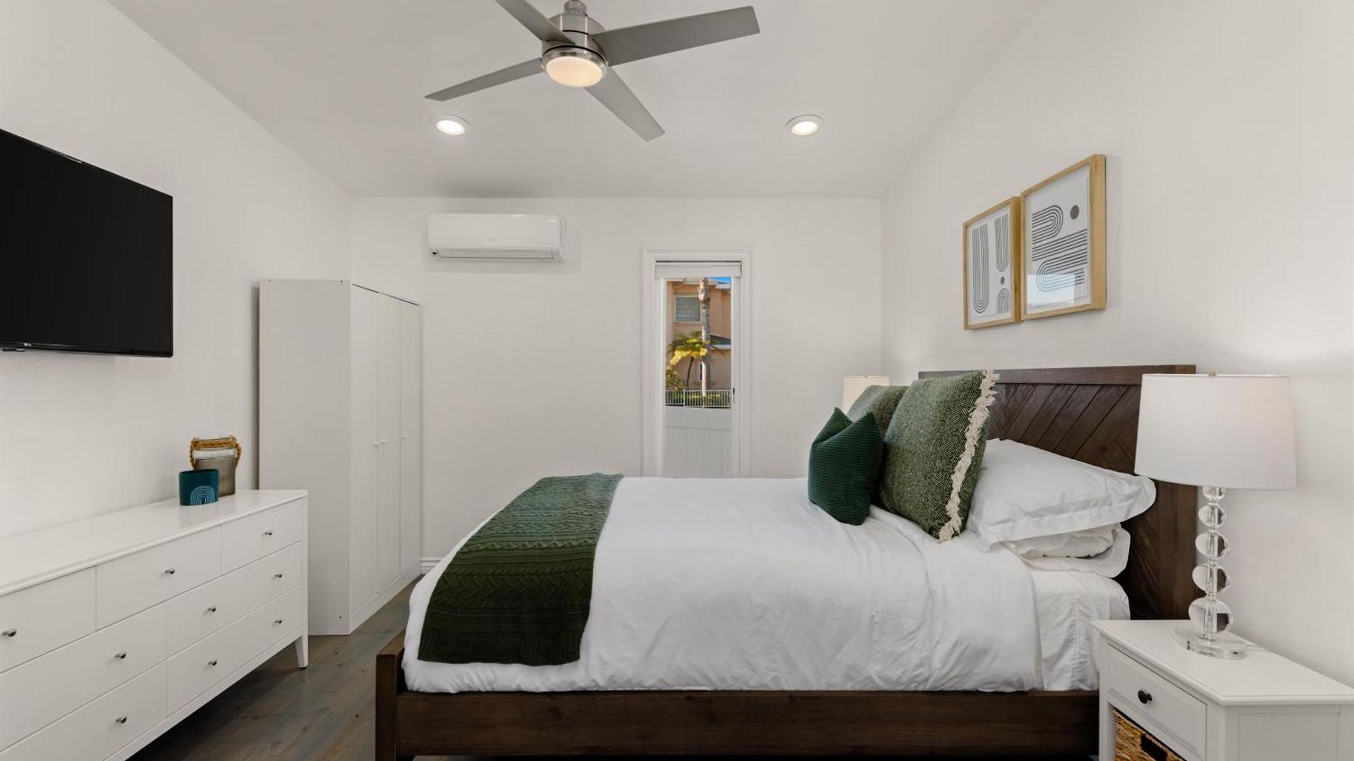 Cb-3900a - Coastal Surfer's Dream Holiday home