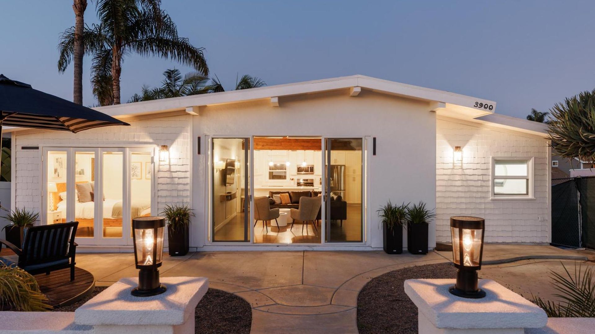 Cb-3900a - Coastal Surfer's Dream Holiday home
