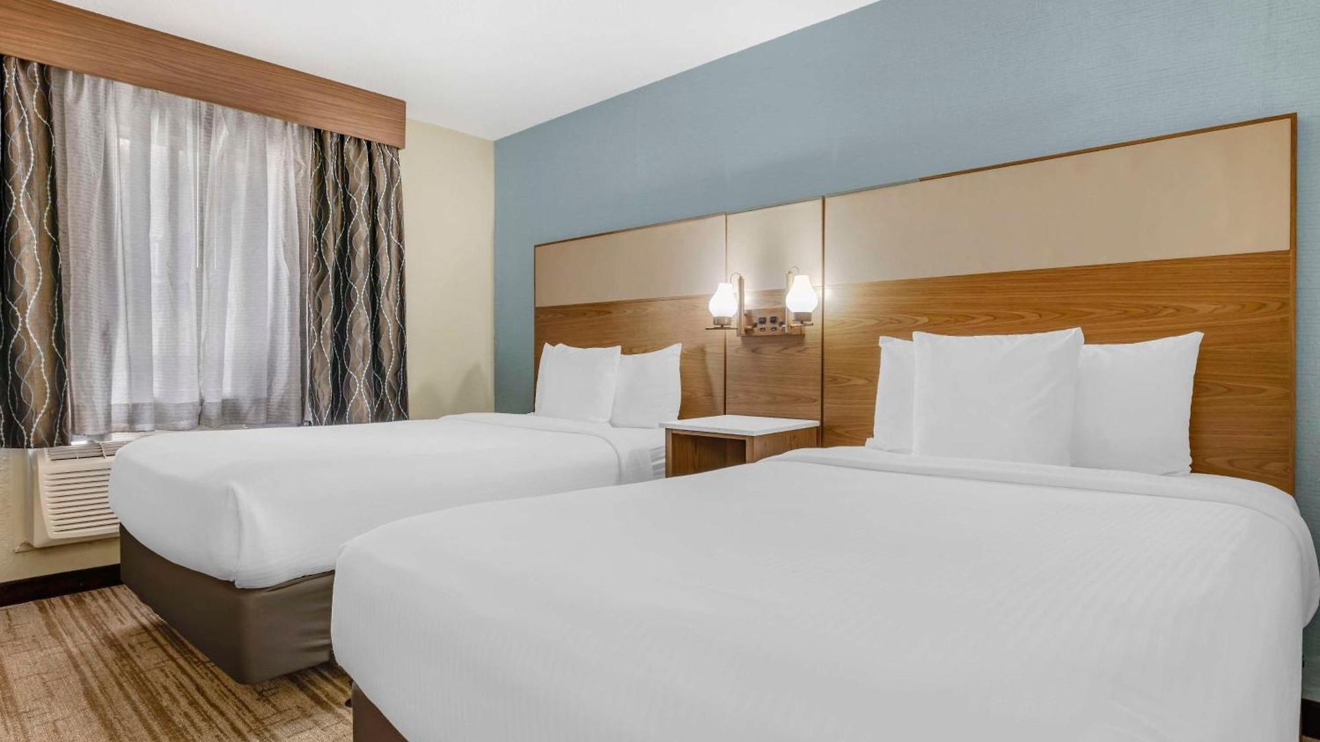 Hotel Western By The Sea