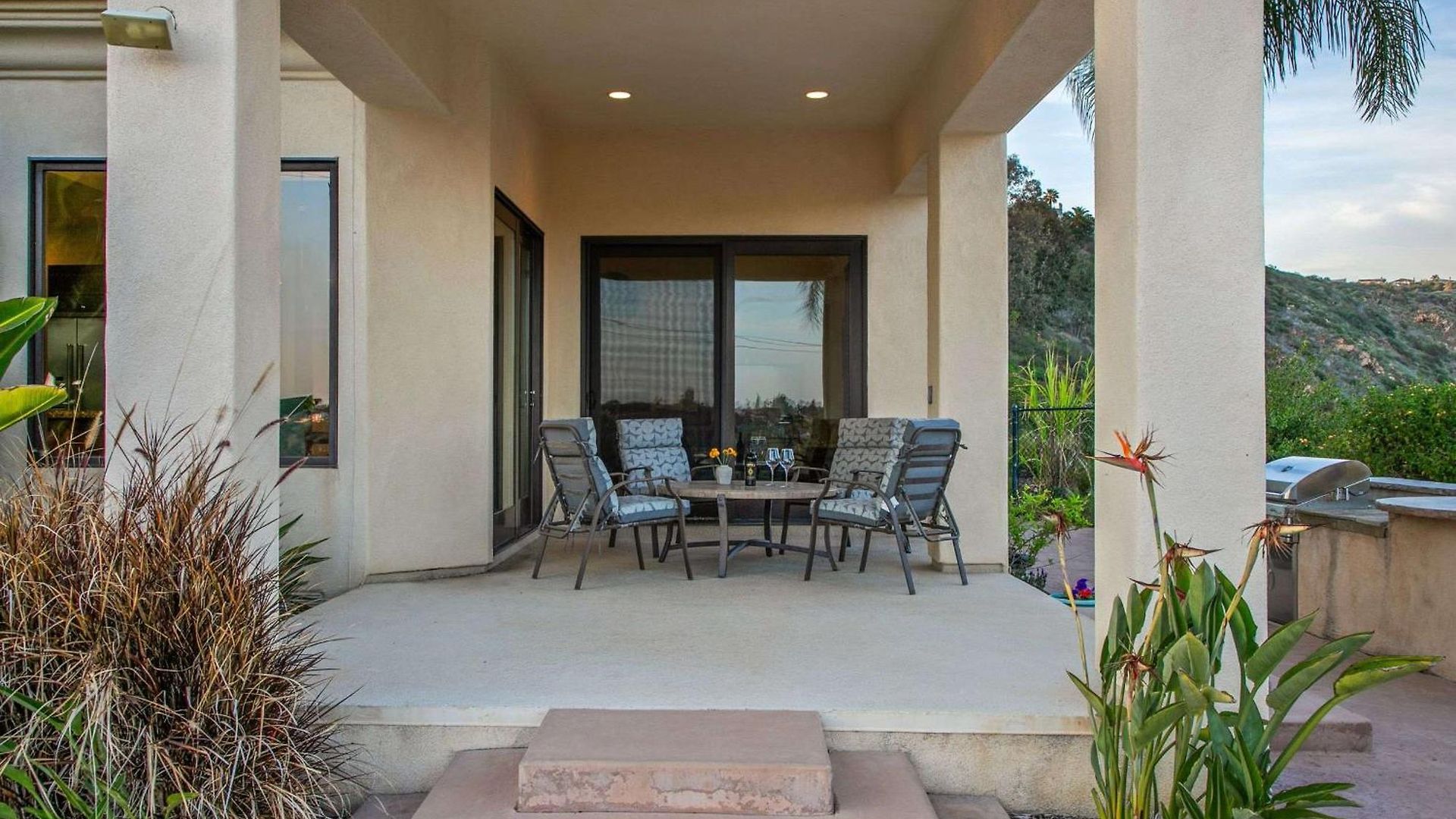 7br Estate With Pool Firepit & Views * Carlsbad