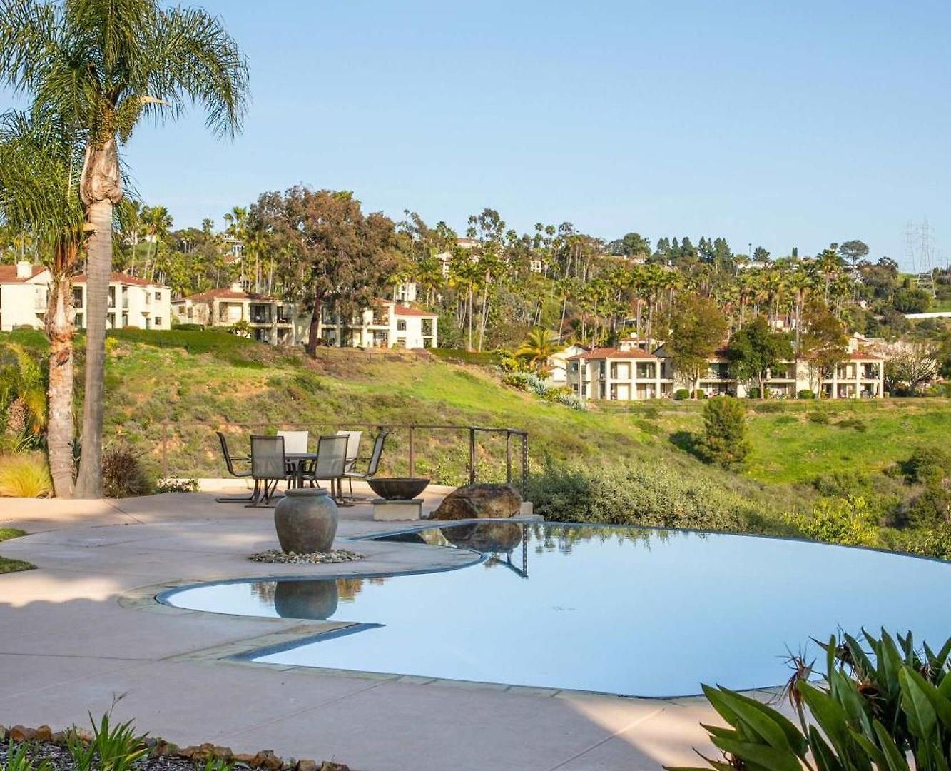 Holiday home 7br Estate With Pool Firepit & Views