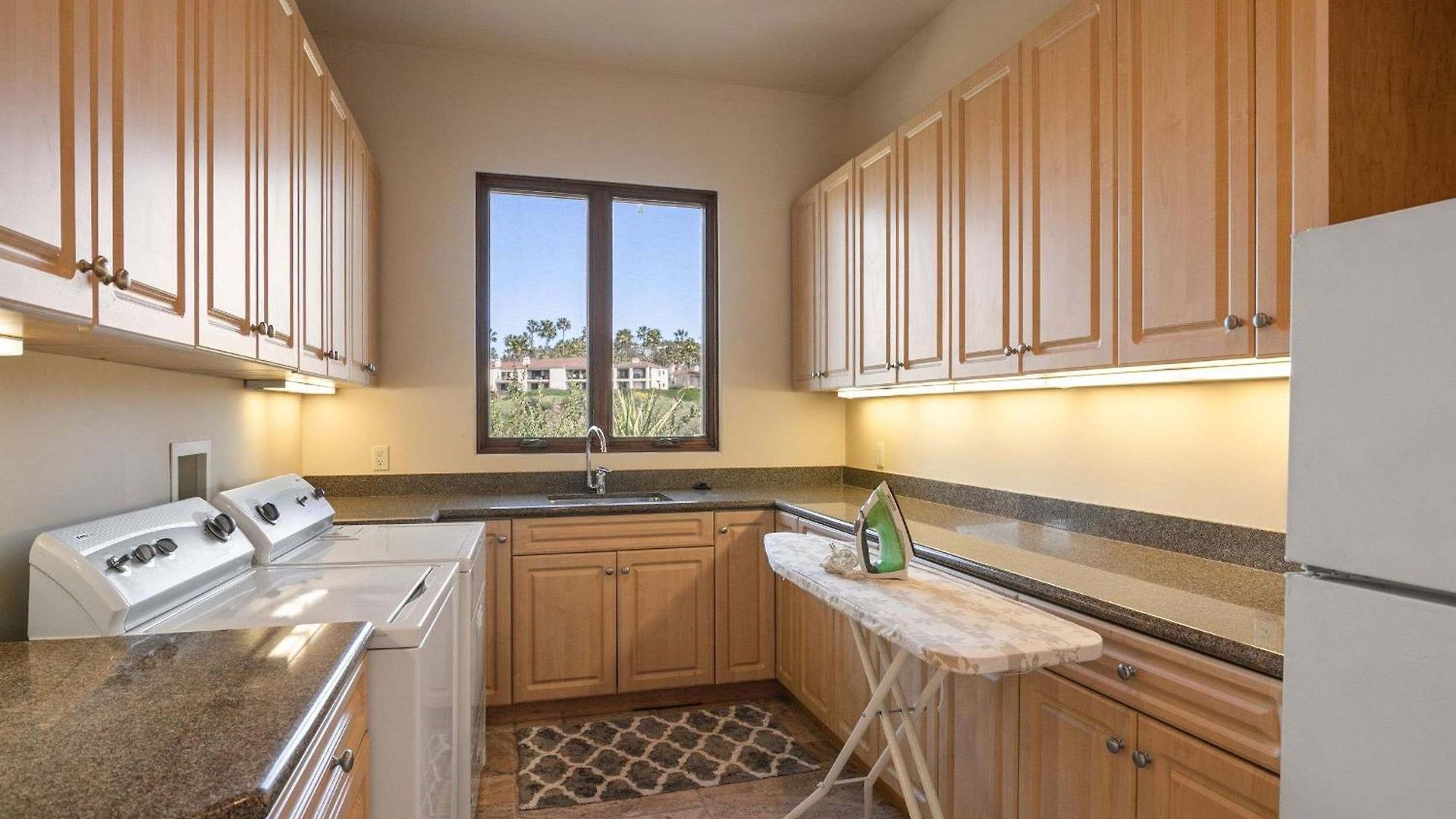 Holiday home 7br Estate With Pool Firepit & Views *