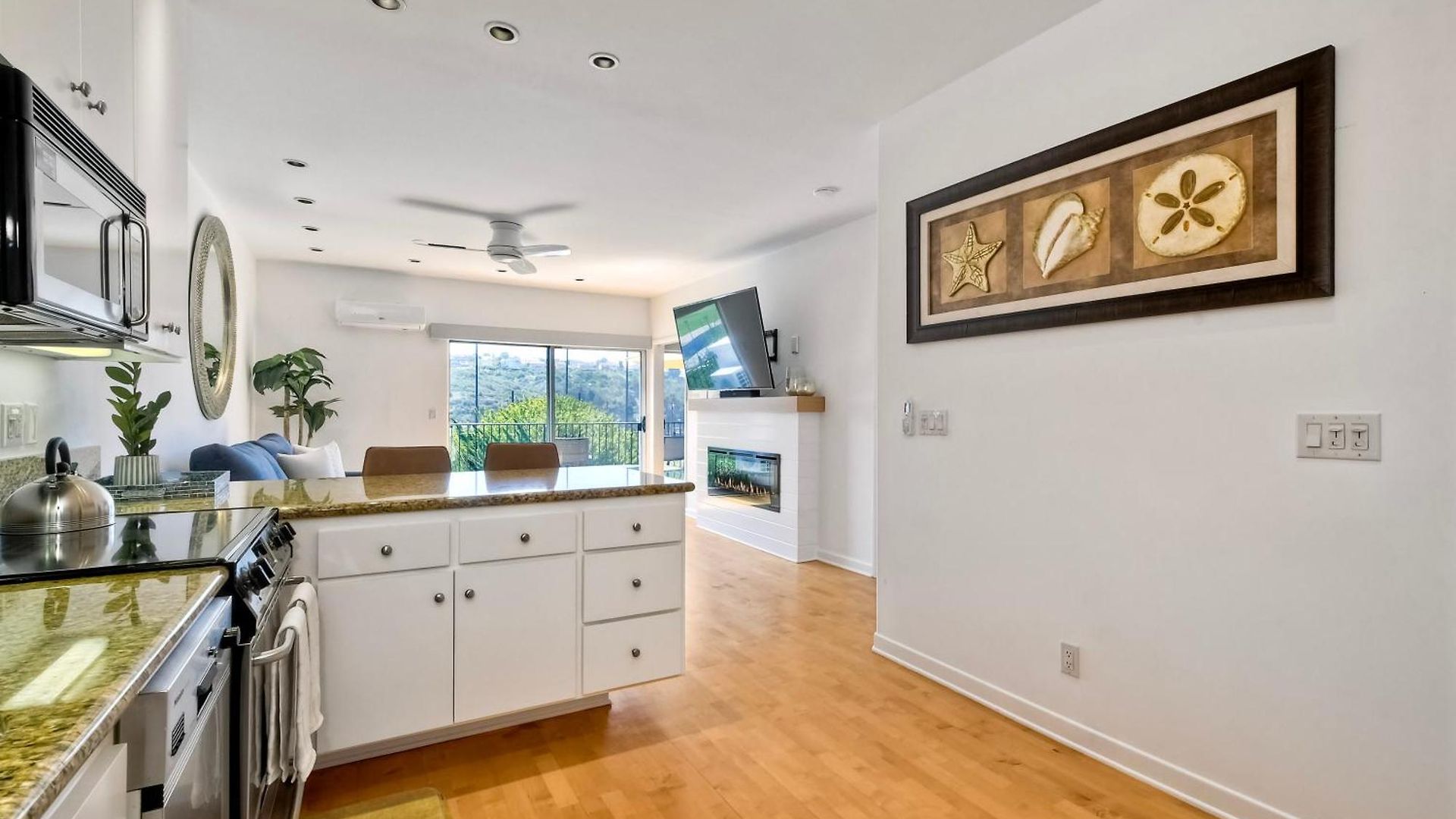 Pool, Hot Tub, Steps To Omni La Costa *