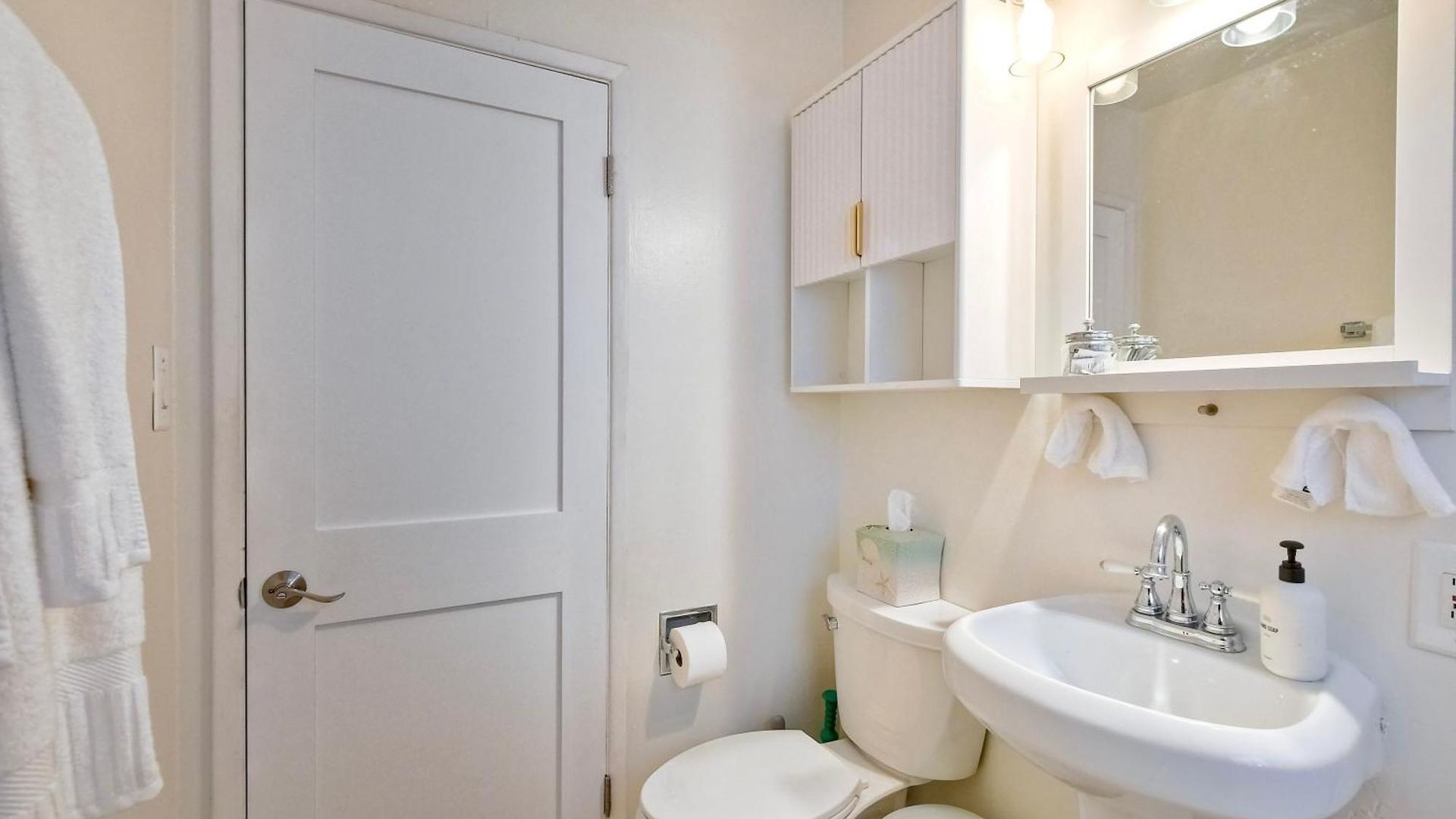 Holiday home Walk 2 Beach, Ev Charger, Outdoor Dining, 2 Units