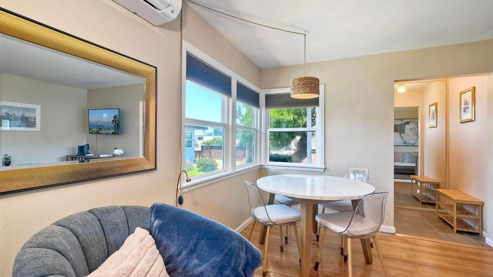 Holiday home Walk 2 Beach, Ev Charger, Outdoor Dining, 2 Units *