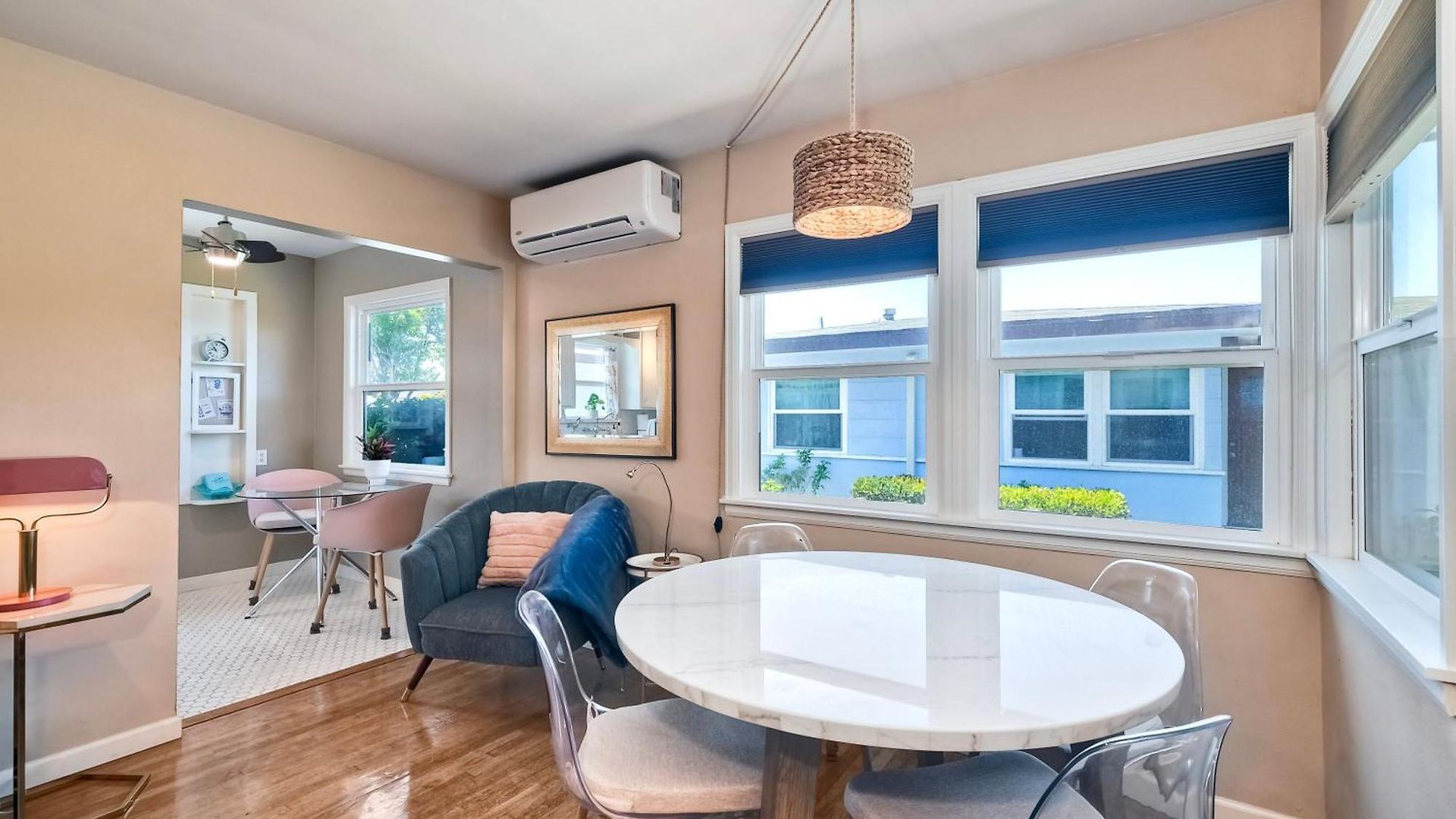 Walk 2 Beach, Ev Charger, Outdoor Dining, 2 Units Holiday home *