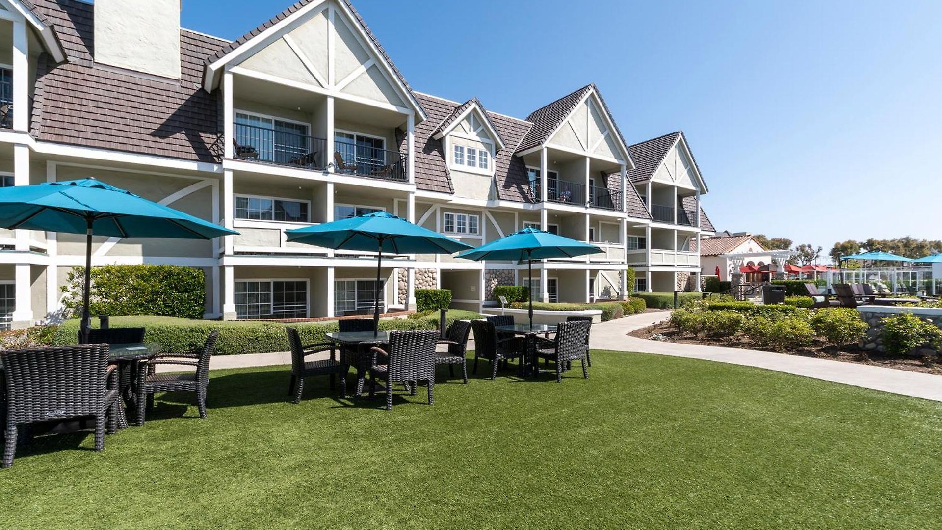 Carlsbad Inn Beach Resort