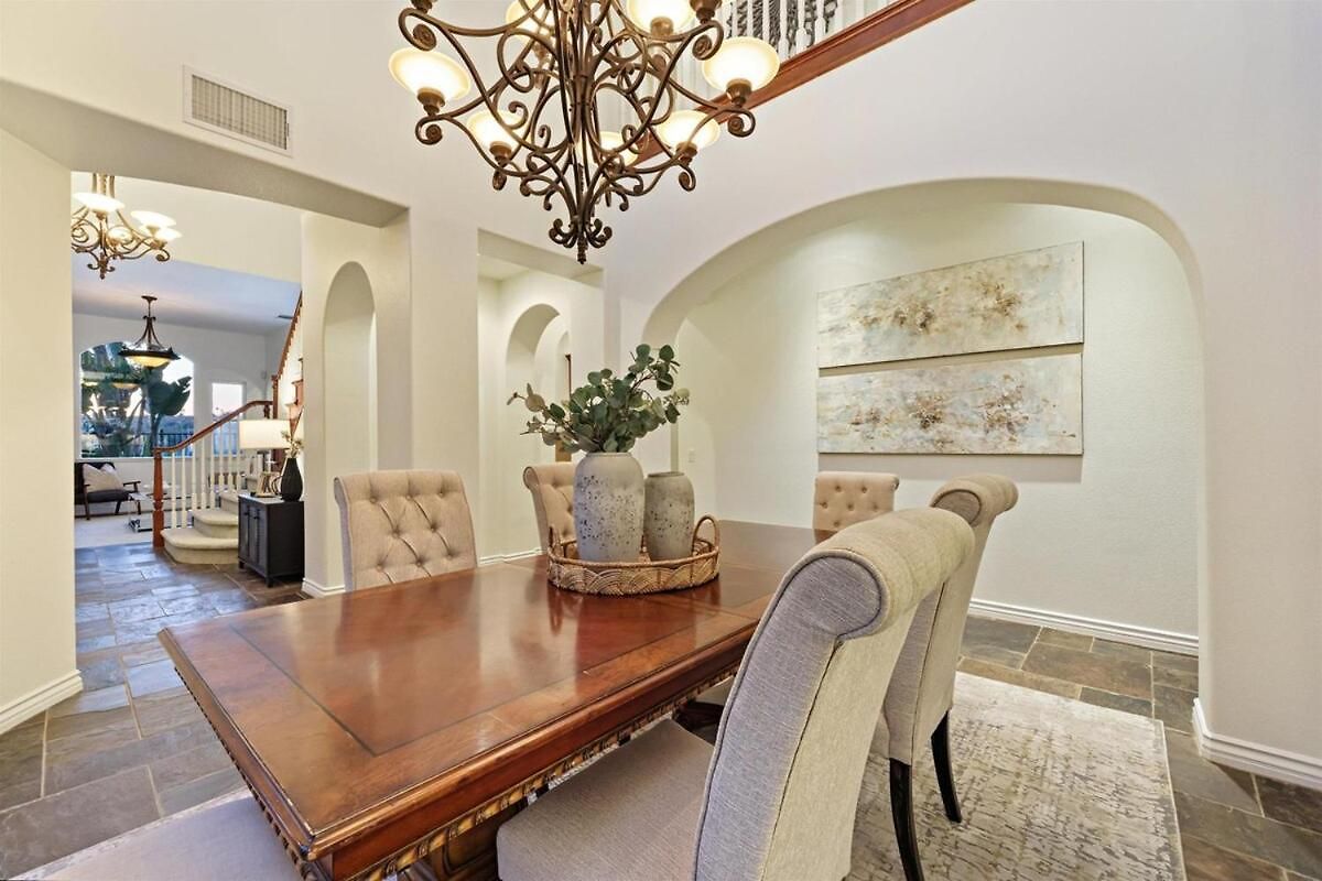 Spacious Luxury In Gated Community With Pool & Scenic Views