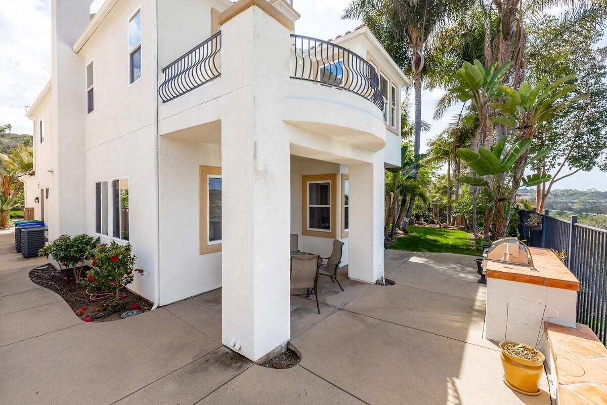 Spacious Luxury In Gated Community With Pool & Scenic Views Holiday home *