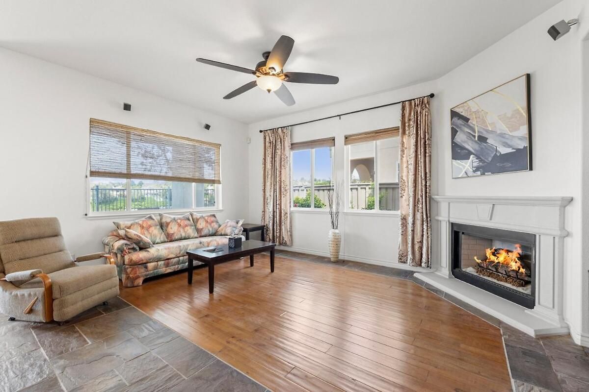 Spacious Luxury In Gated Community With Pool & Scenic Views Holiday home *