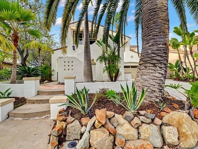 Spacious Luxury In Gated Community With Pool & Scenic Views