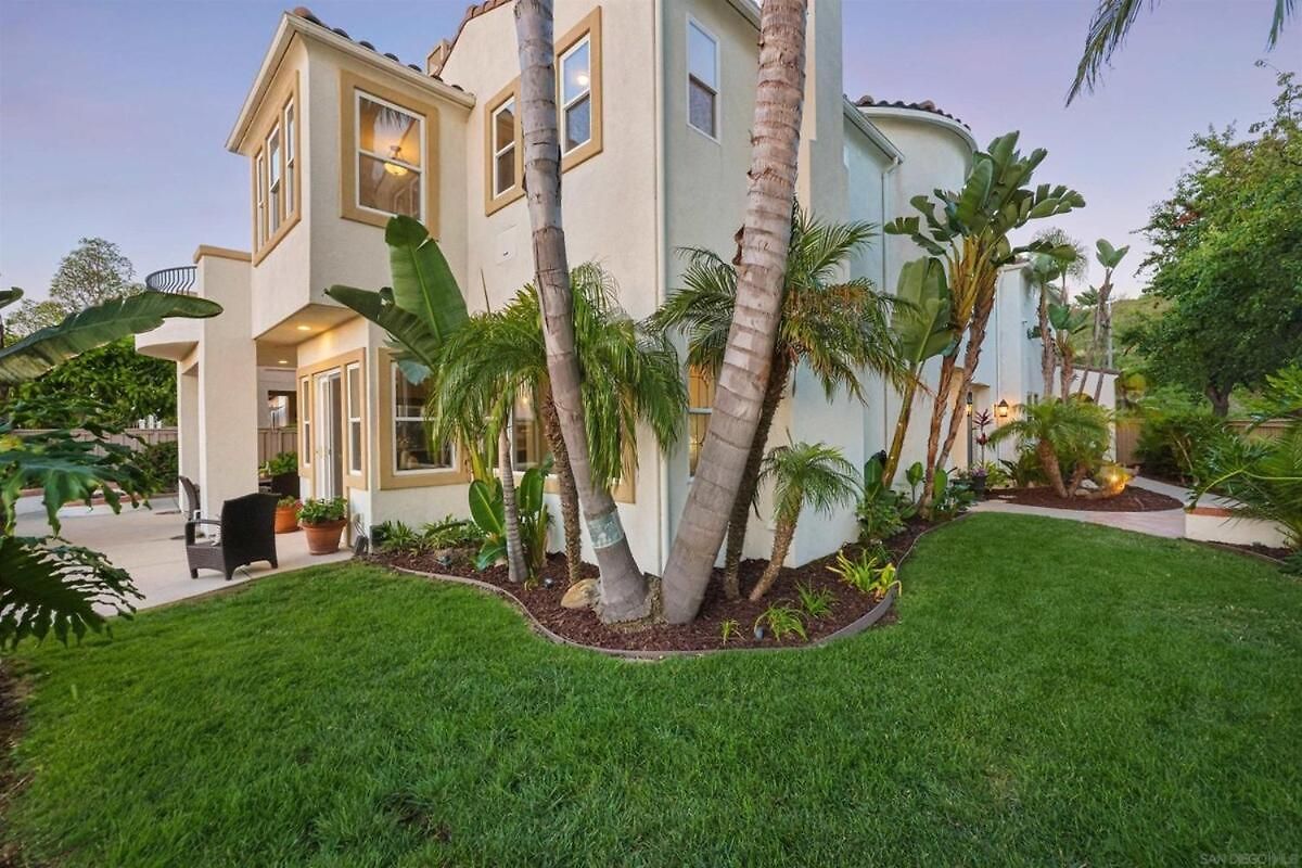 Spacious Luxury In Gated Community With Pool & Scenic Views *