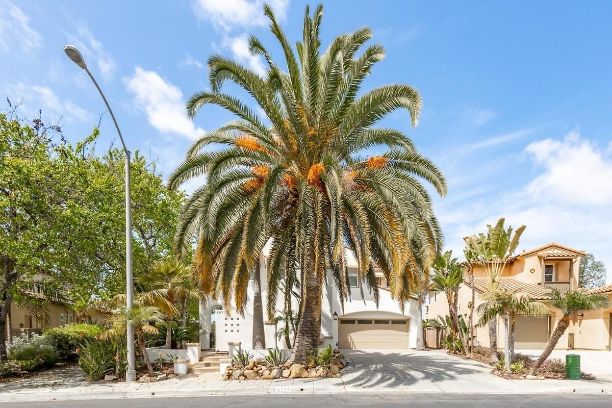 Spacious Luxury In Gated Community With Pool & Scenic Views Holiday home *