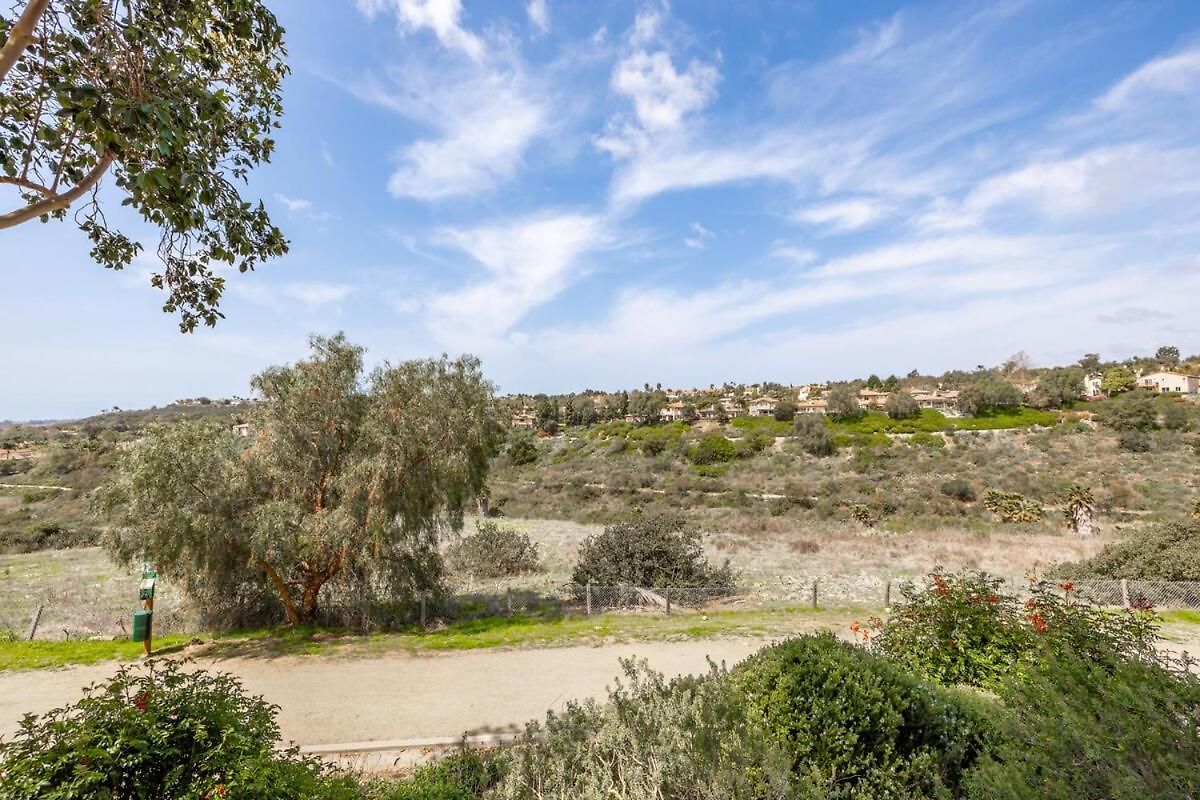 Holiday home Spacious Luxury In Gated Community With Pool & Scenic Views *